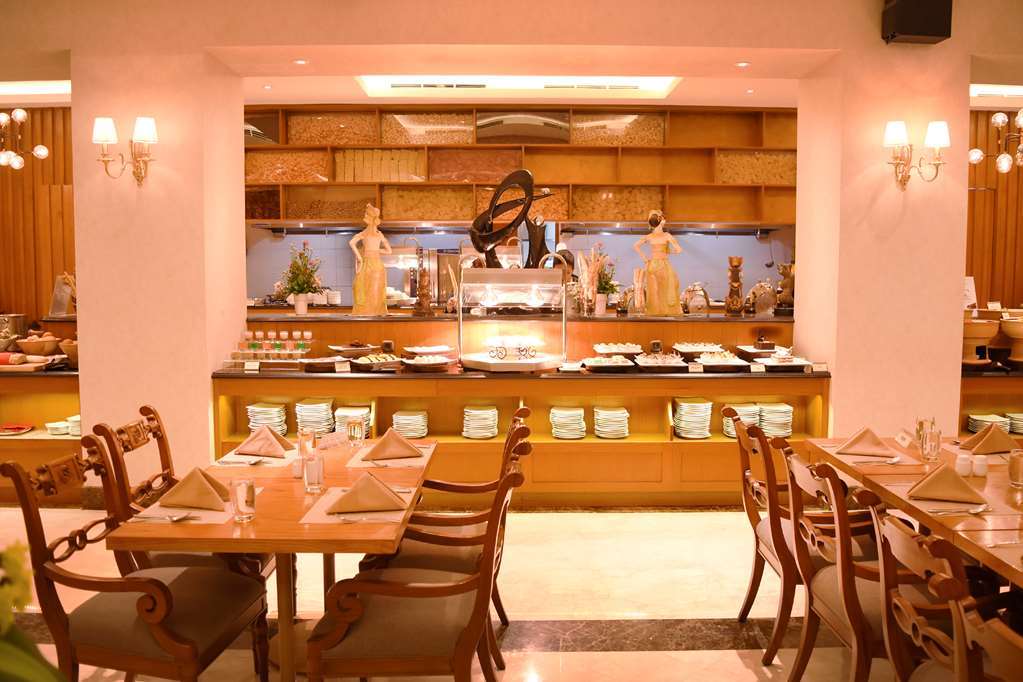 Ambhara Hotel Jakarta Restaurant photo
